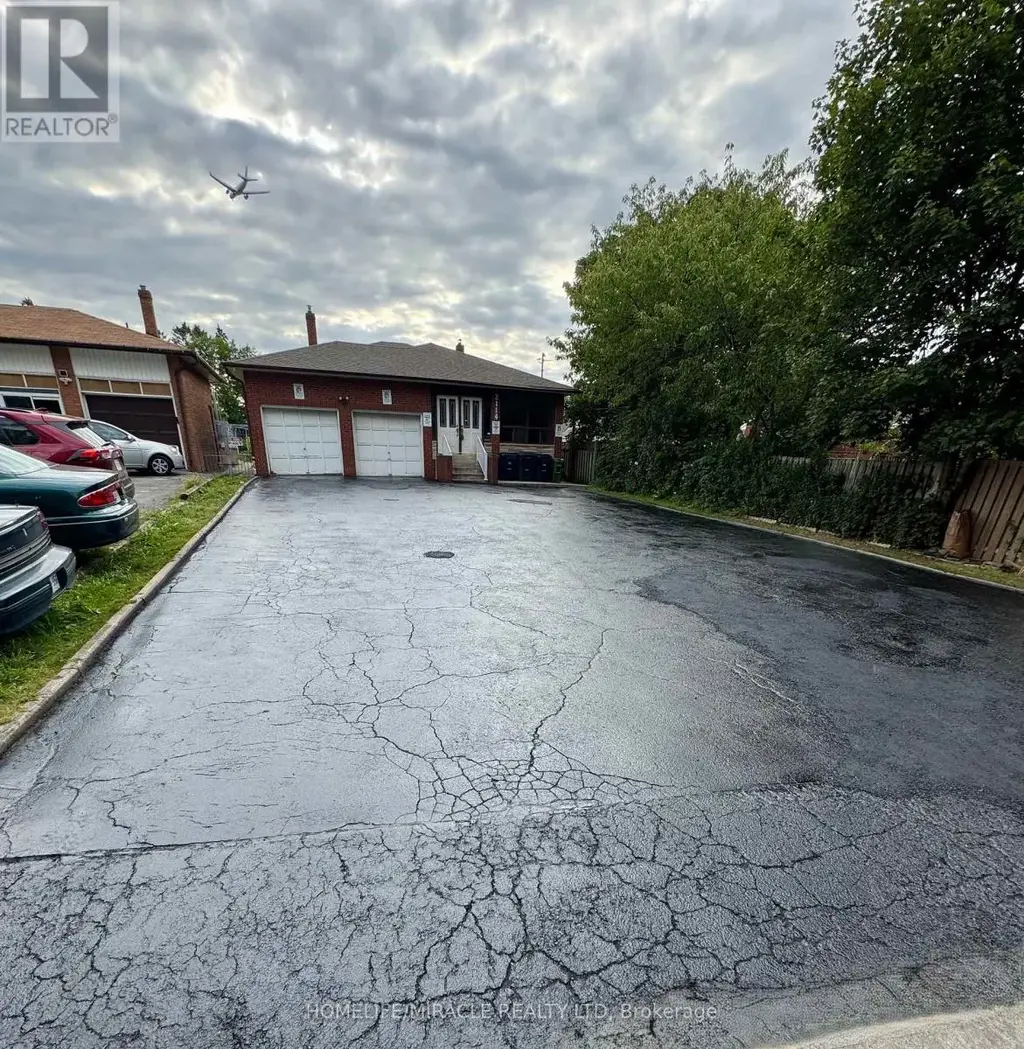 2114 Islington Avenue, Toronto (Kingsview Village-The Westway)
