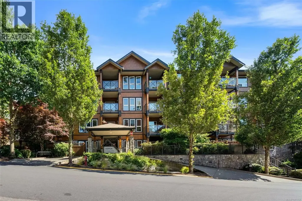 105 101 Nursery Hill Dr, View Royal