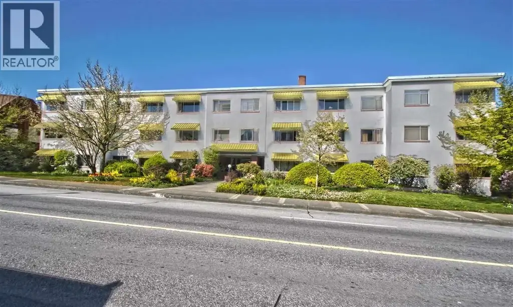 211 2469 Cornwall Avenue, Vancouver