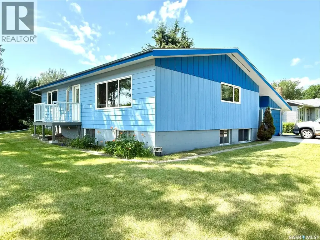 1317 Main Street, Canora