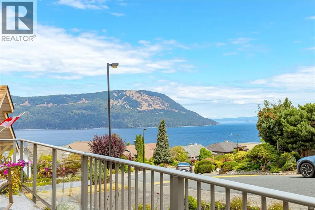 571 Marine View, Cobble Hill