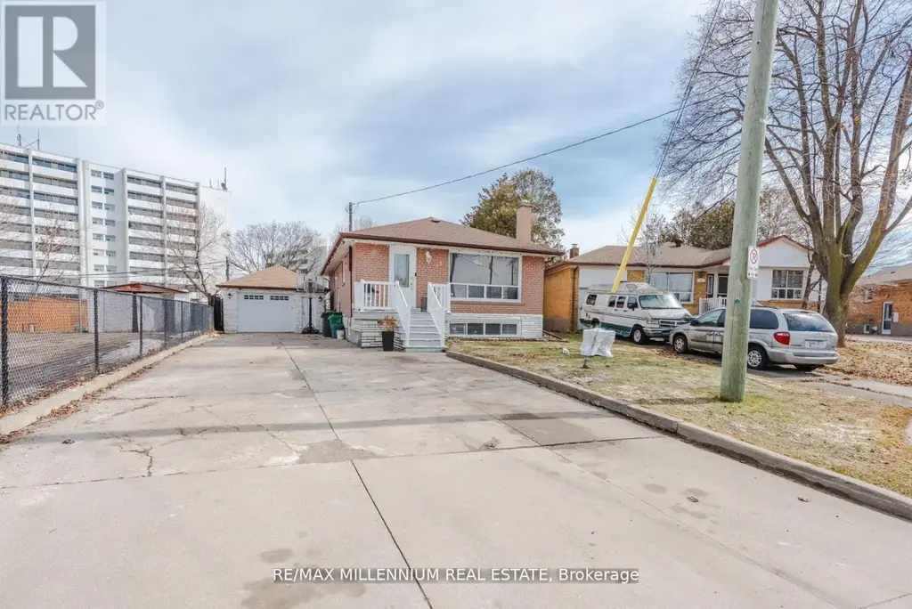 13 Cumberland Drive, Brampton (Brampton North)