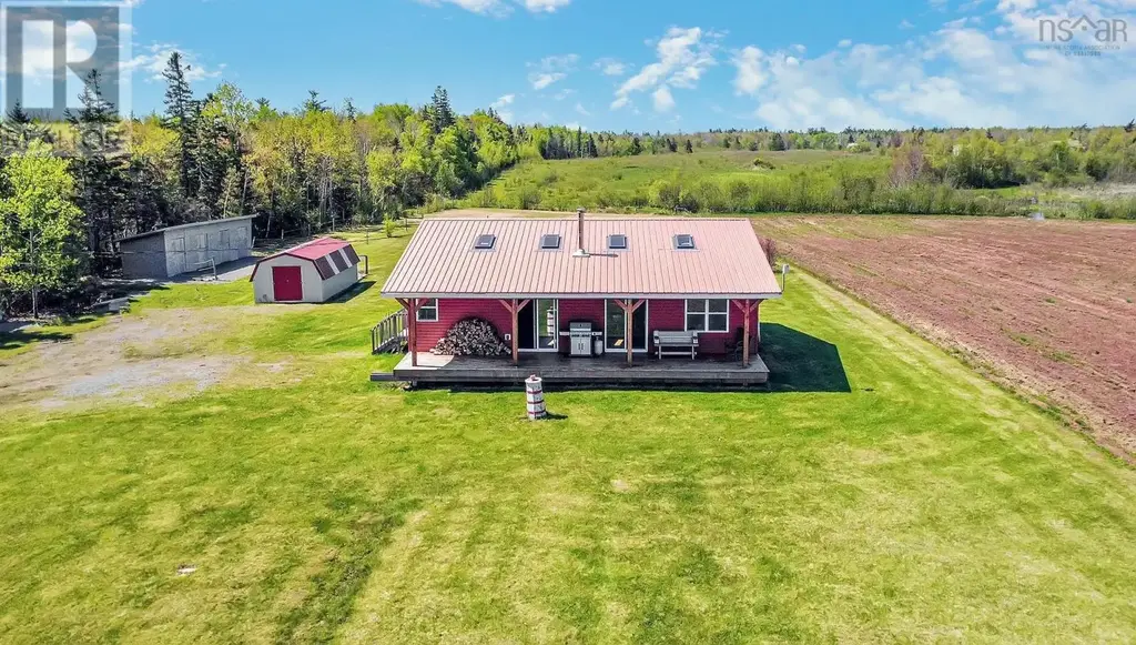 7840 Highway 366, Northport