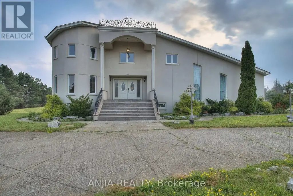 44 Bellini Avenue, Brampton (Toronto Gore Rural Estate)