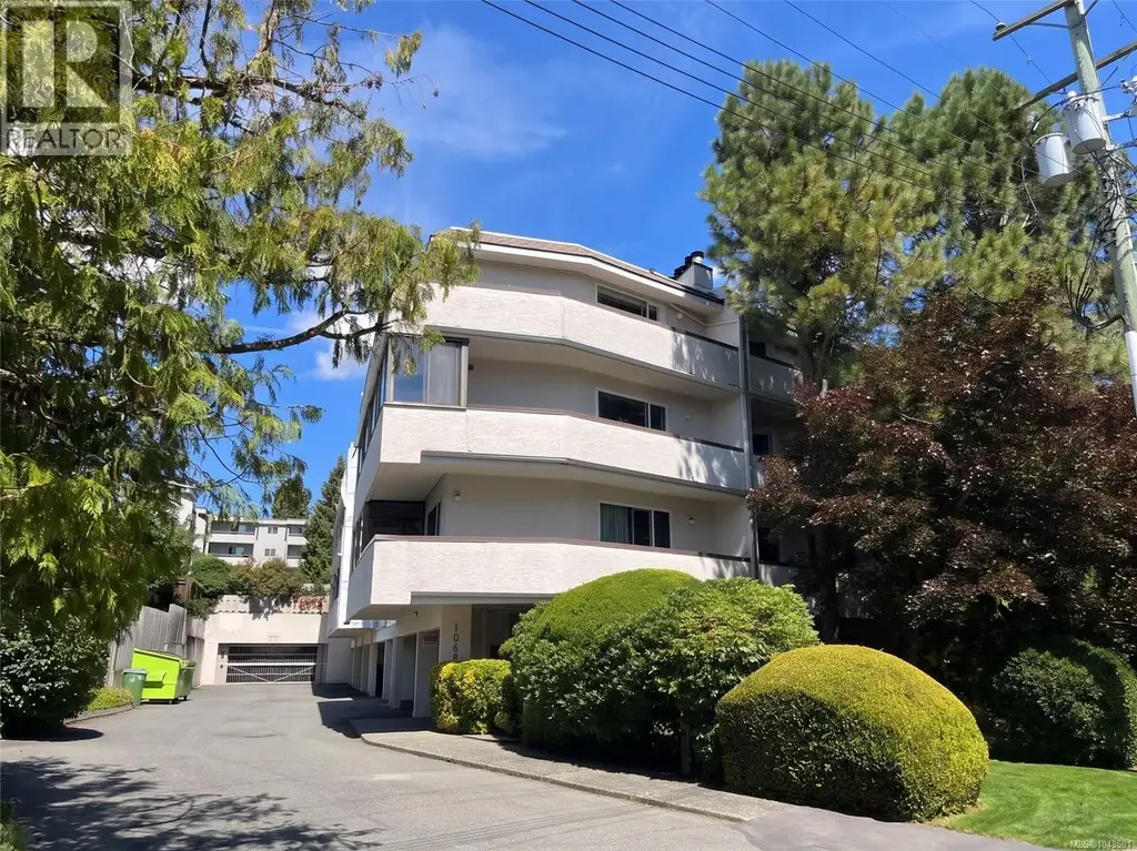 303 1068 Tolmie Ave, Saanich