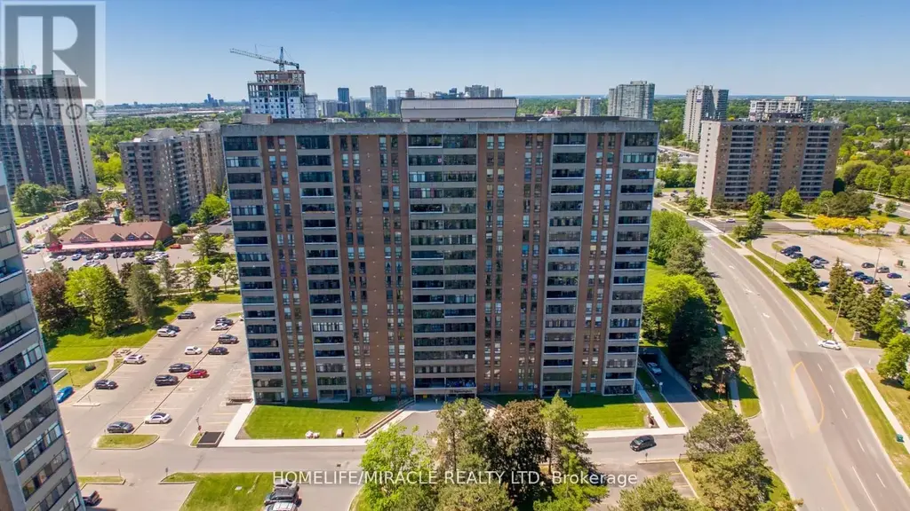 907 - 15 Kensington Road, Brampton (Queen Street Corridor)