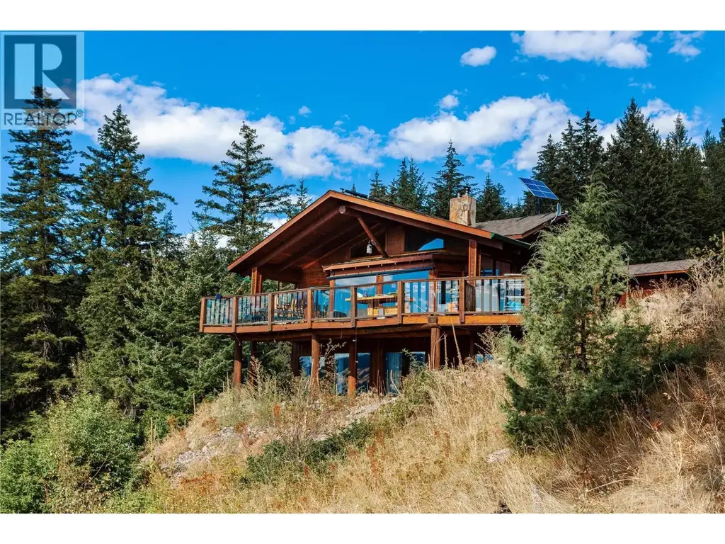 5572 Oyama Lake Road, Oyama