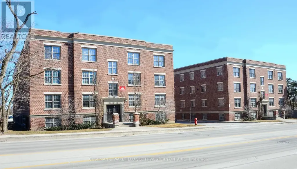 359-363 Duckworth Street, Barrie (Grove East)