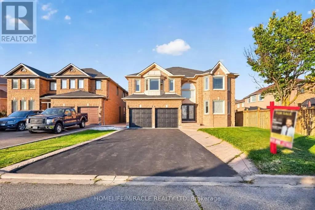 32 Gold Tree Street, Brampton (Sandringham-Wellington)
