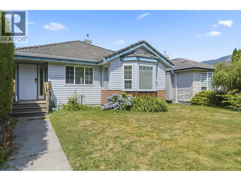 1827 Mamquam Road, Squamish