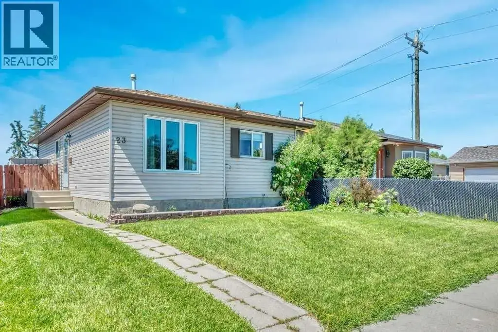 23 Abbercove Road Se, Calgary