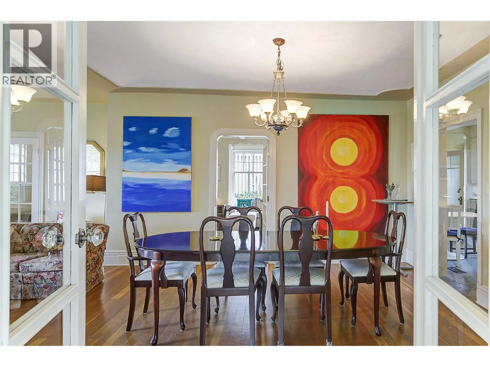 1537 Lakeview Street. Kelowna, British Columbia
