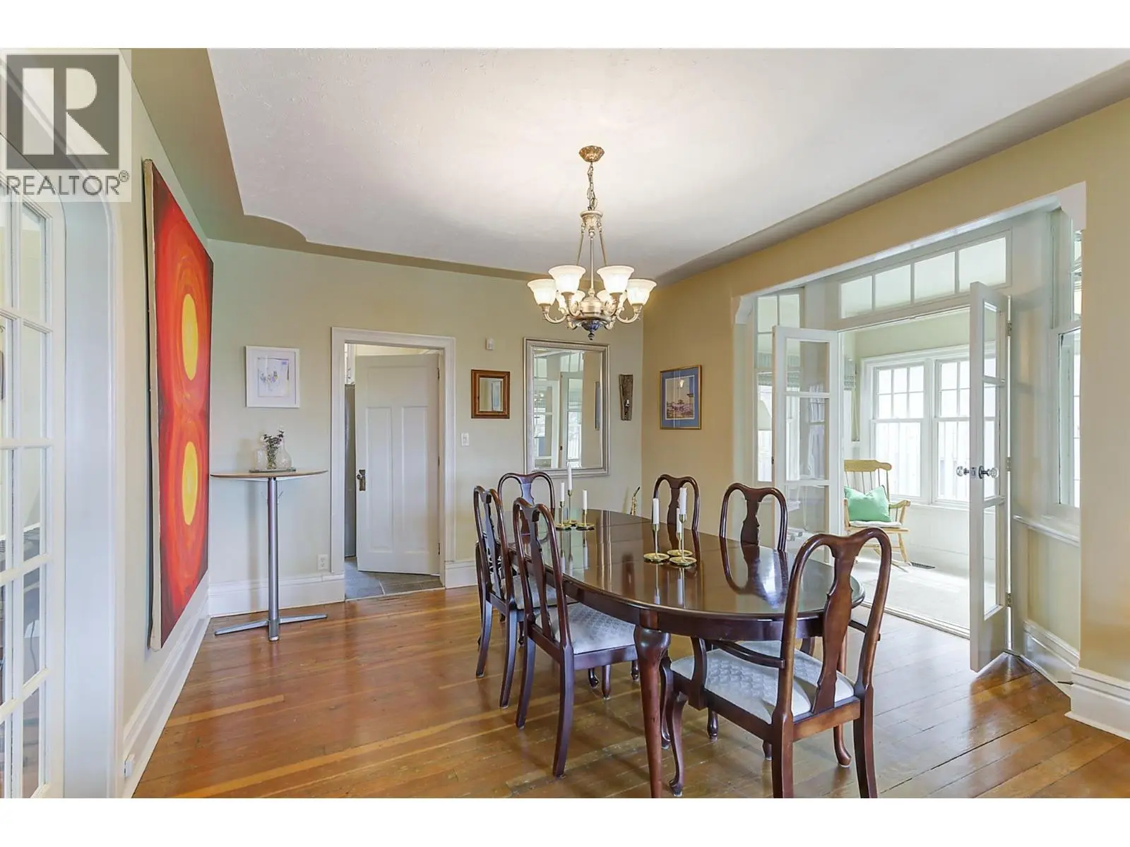 1537 Lakeview Street. Kelowna, British Columbia