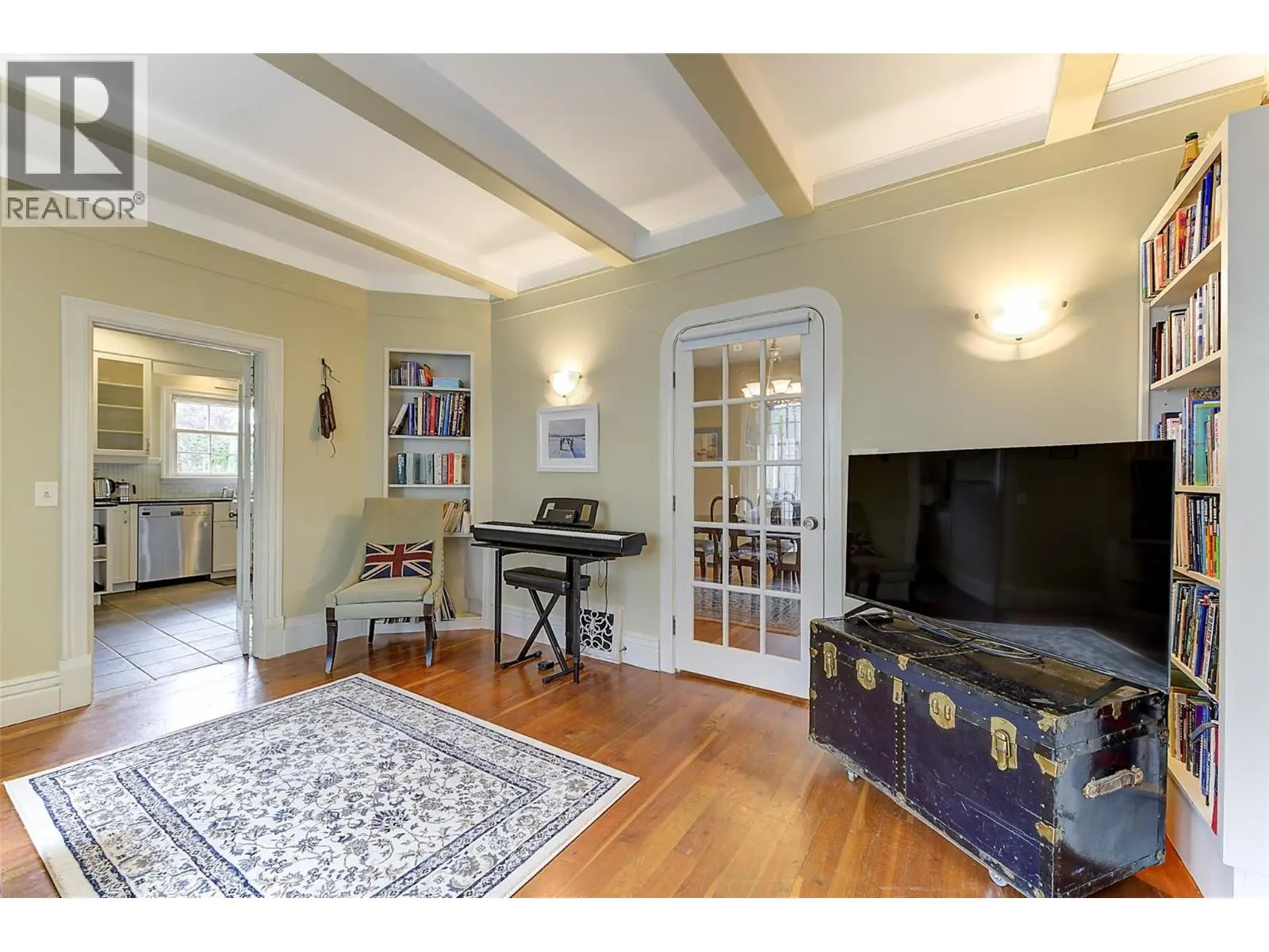 1537 Lakeview Street. Kelowna, British Columbia