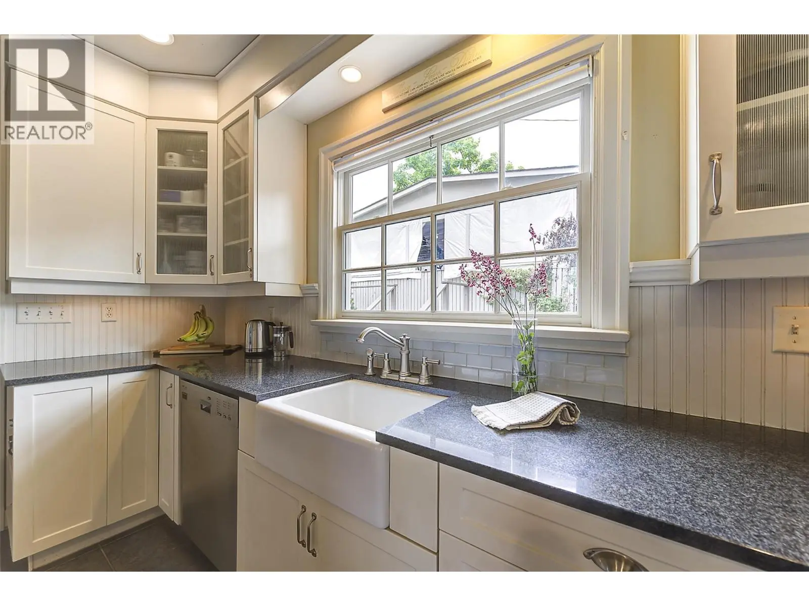 1537 Lakeview Street. Kelowna, British Columbia