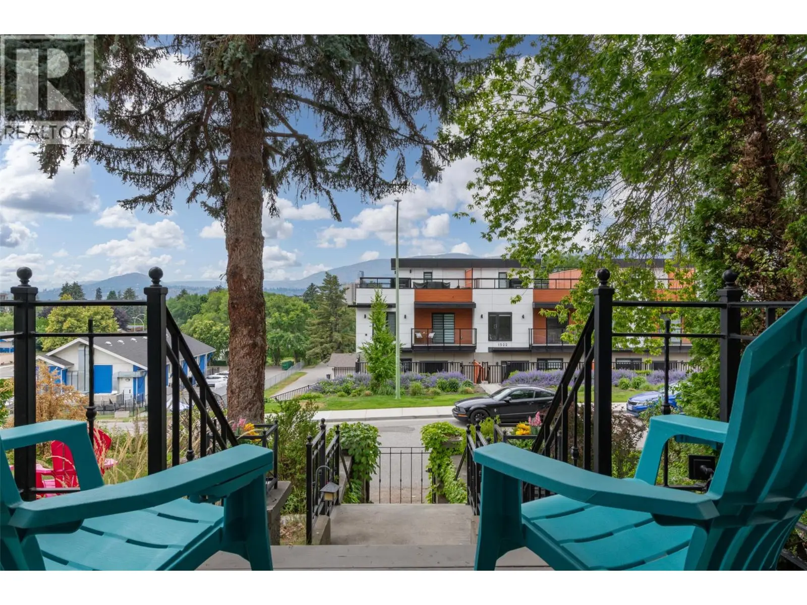 1537 Lakeview Street. Kelowna, British Columbia