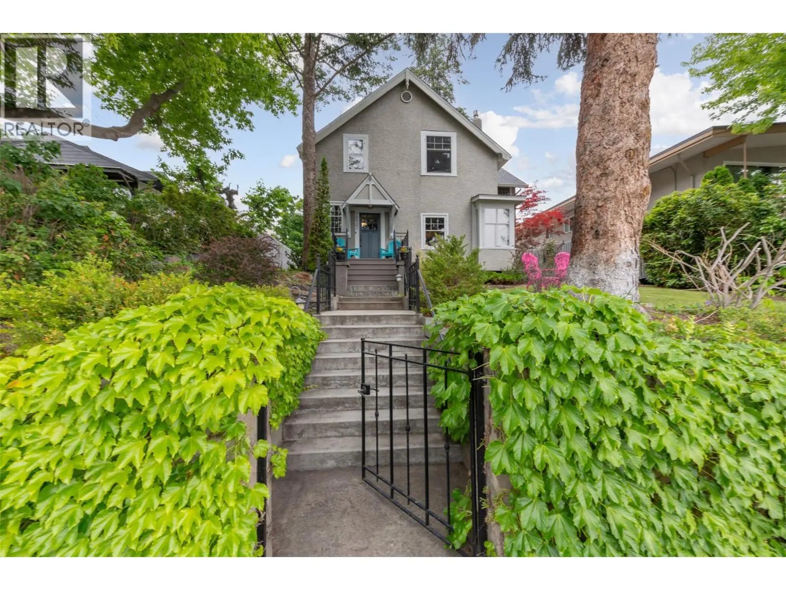 1537 Lakeview Street. Kelowna, British Columbia