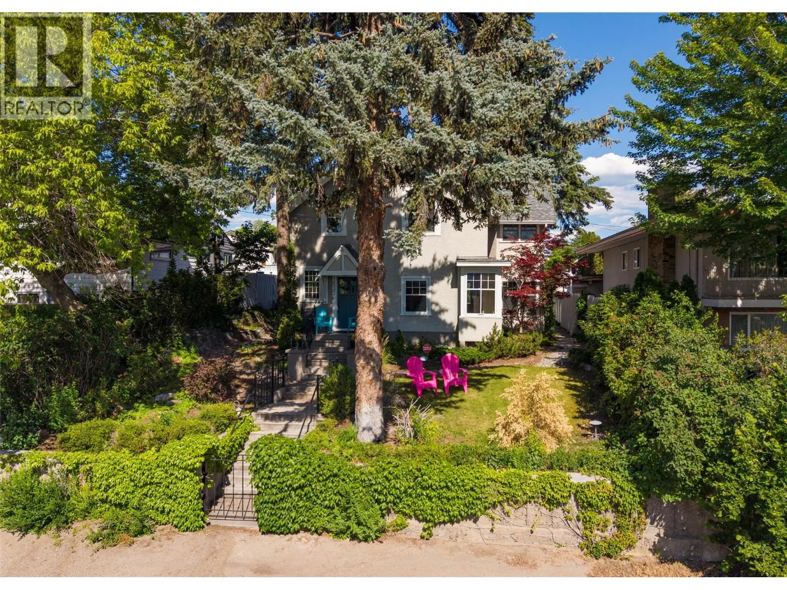 1537 Lakeview Street. Kelowna, British Columbia