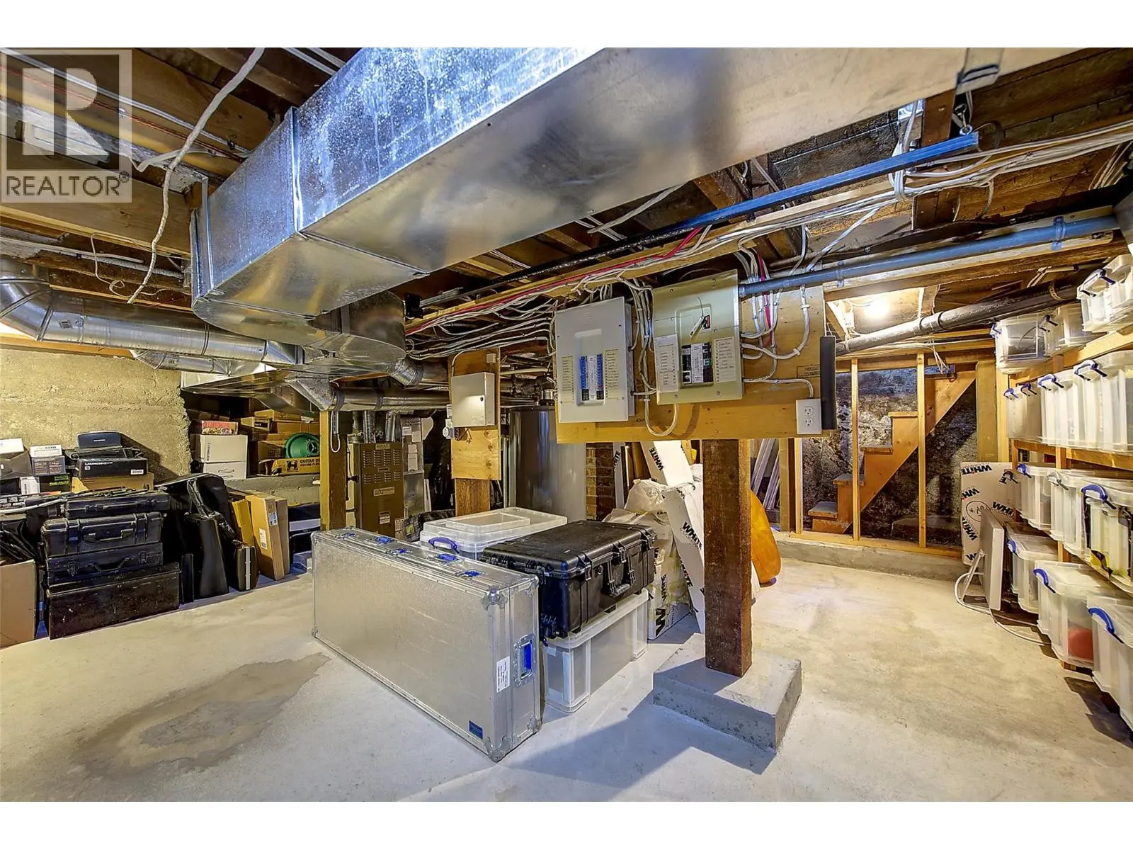 1537 Lakeview Street. Kelowna, British Columbia