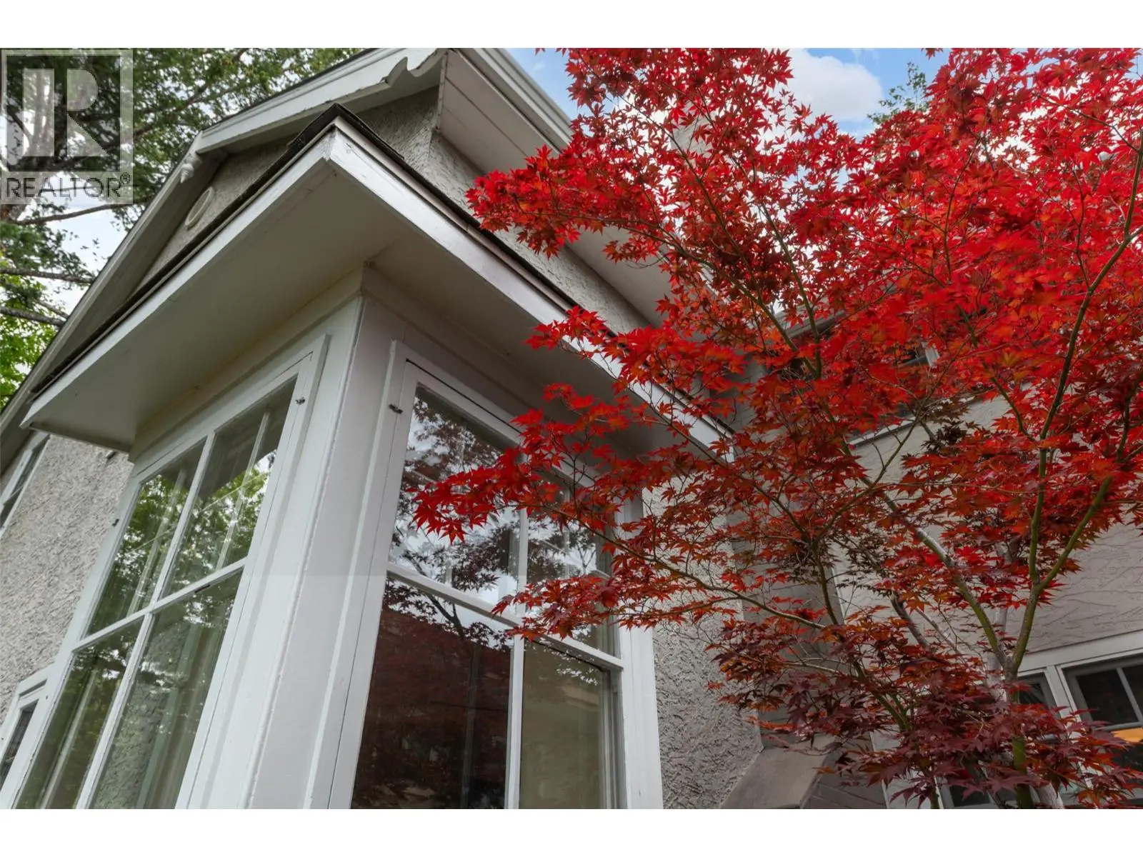 1537 Lakeview Street. Kelowna, British Columbia