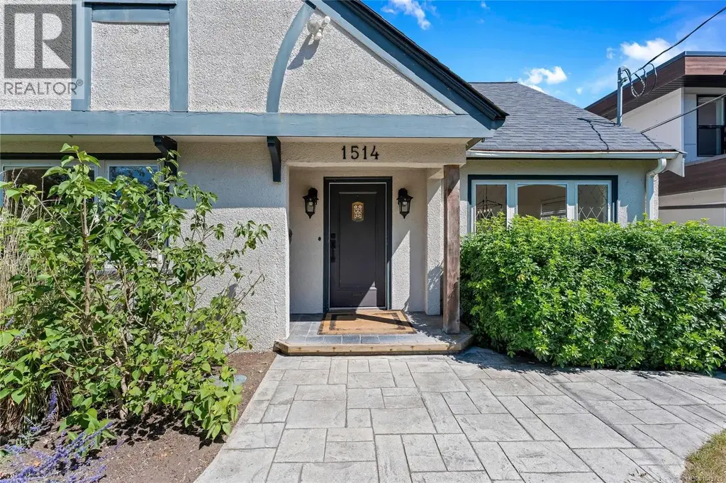 1514 Shorncliffe Rd, Saanich