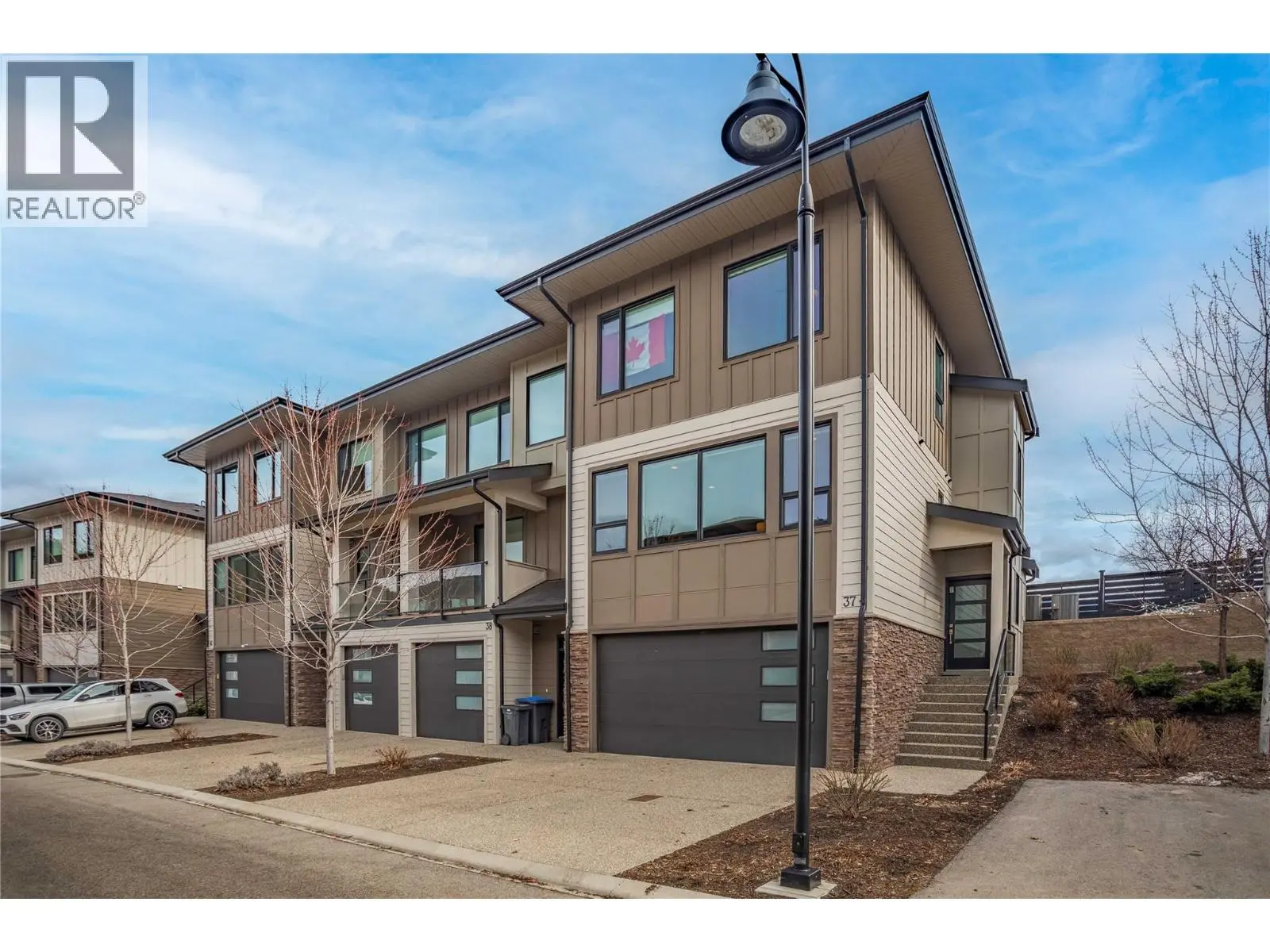 Photo of Listing #10395192
