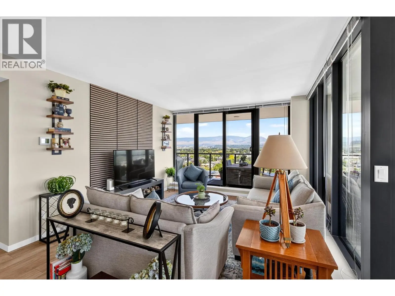 485 Groves Avenue Unit# 1102. Kelowna, British Columbia