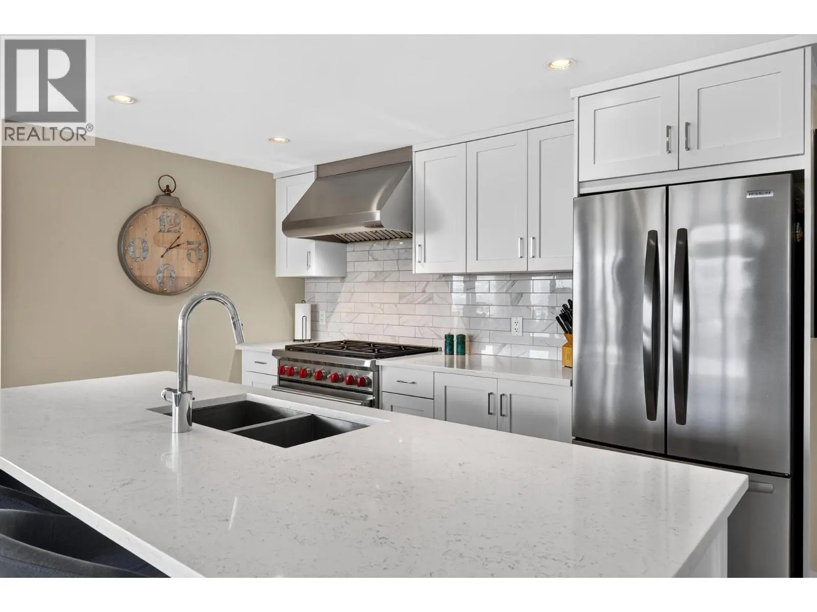 485 Groves Avenue Unit# 1102. Kelowna, British Columbia