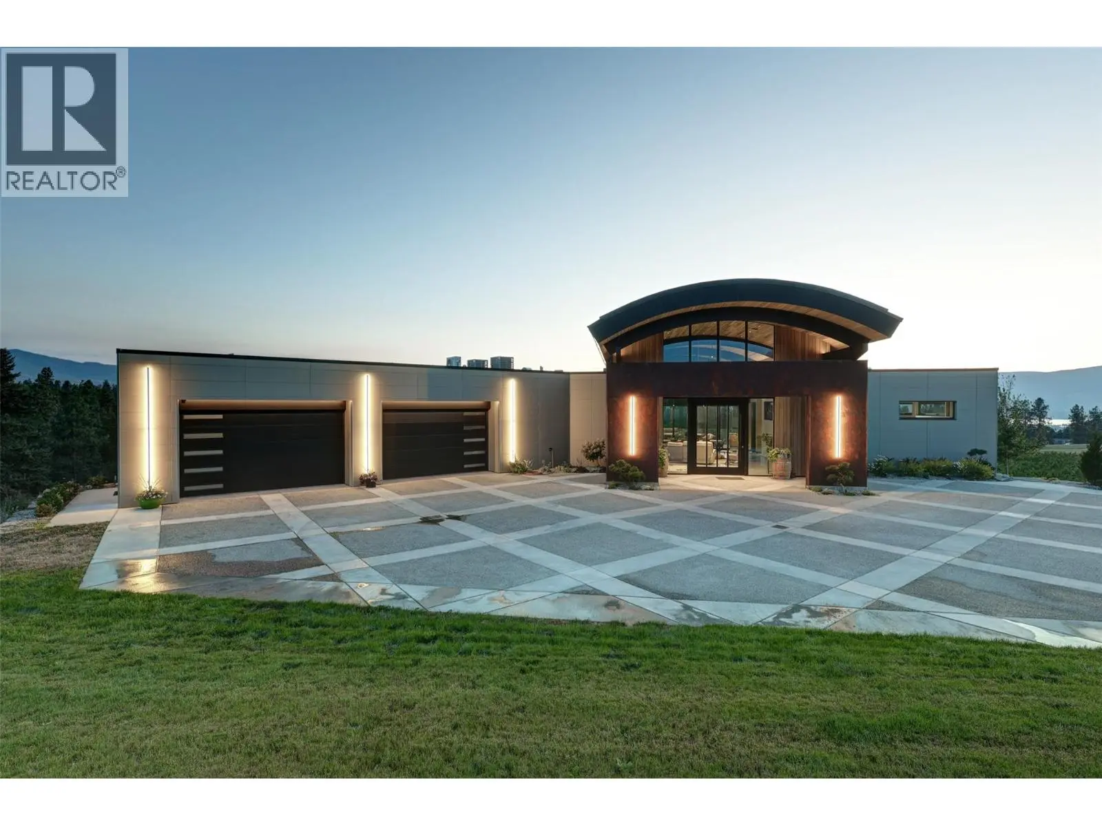 4275 Todd Road. Kelowna, British Columbia