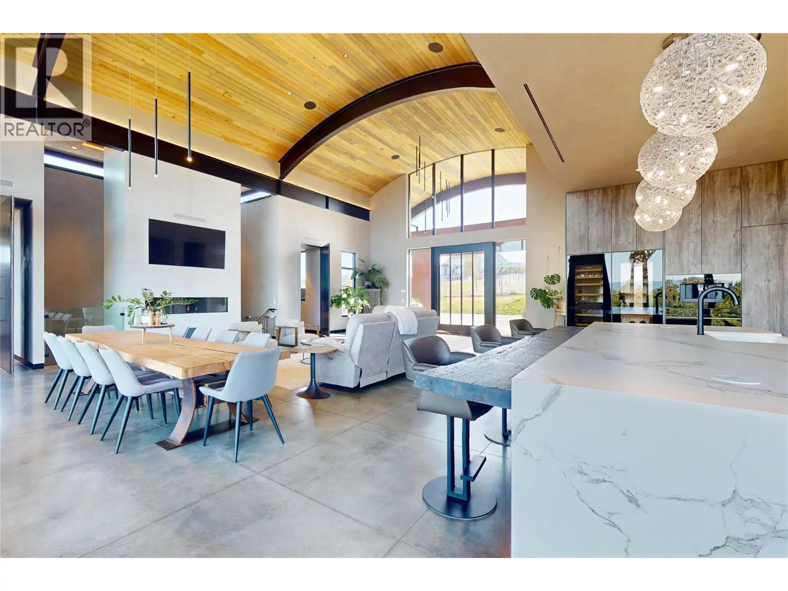 4275 Todd Road. Kelowna, British Columbia