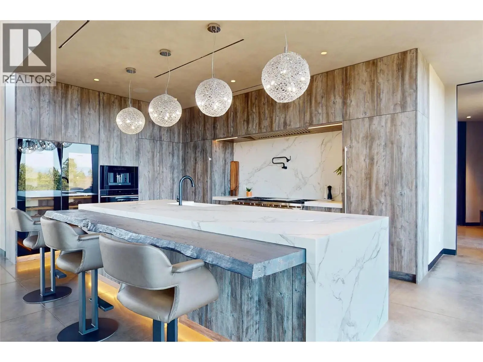 4275 Todd Road. Kelowna, British Columbia