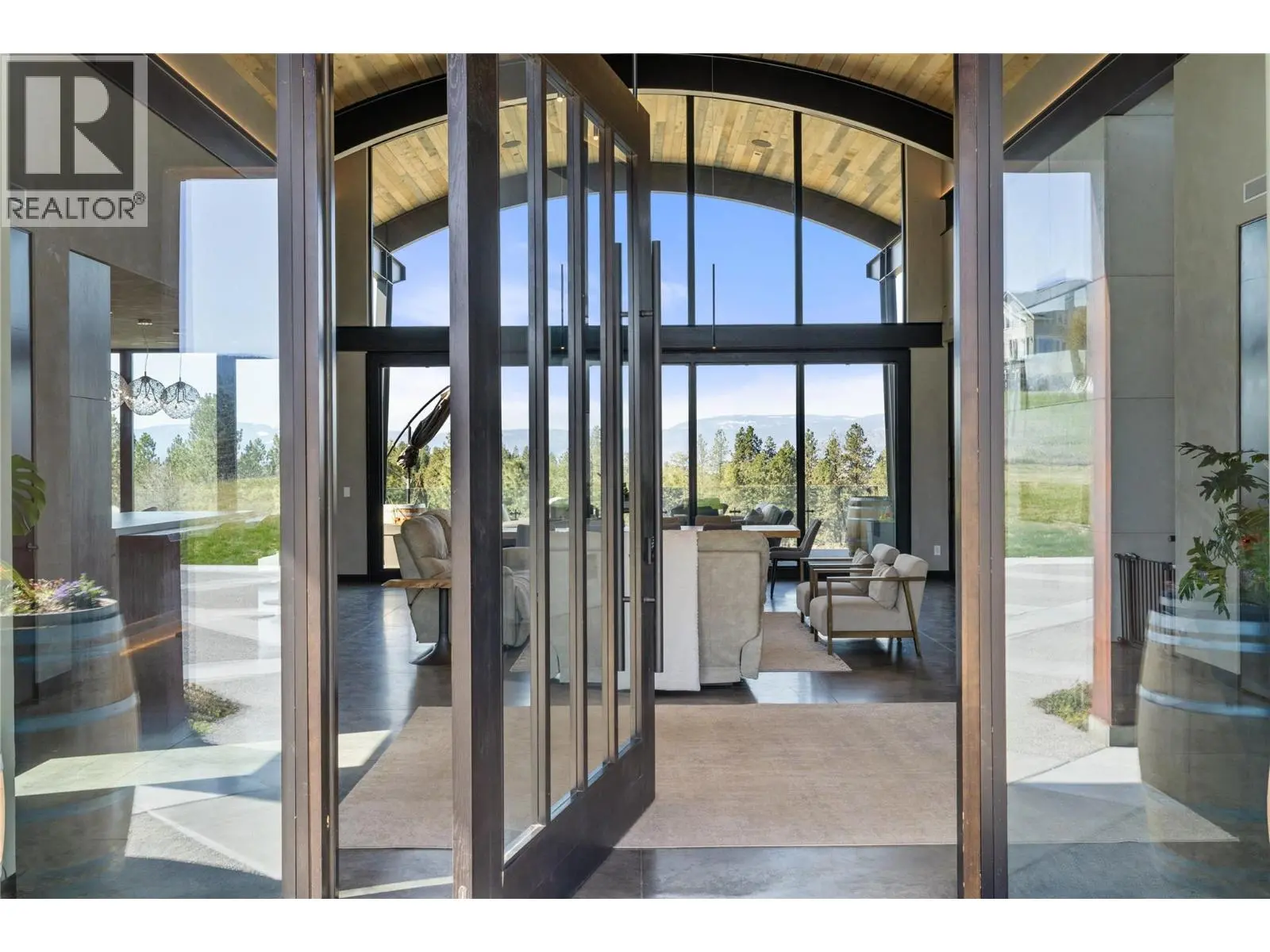 4275 Todd Road. Kelowna, British Columbia
