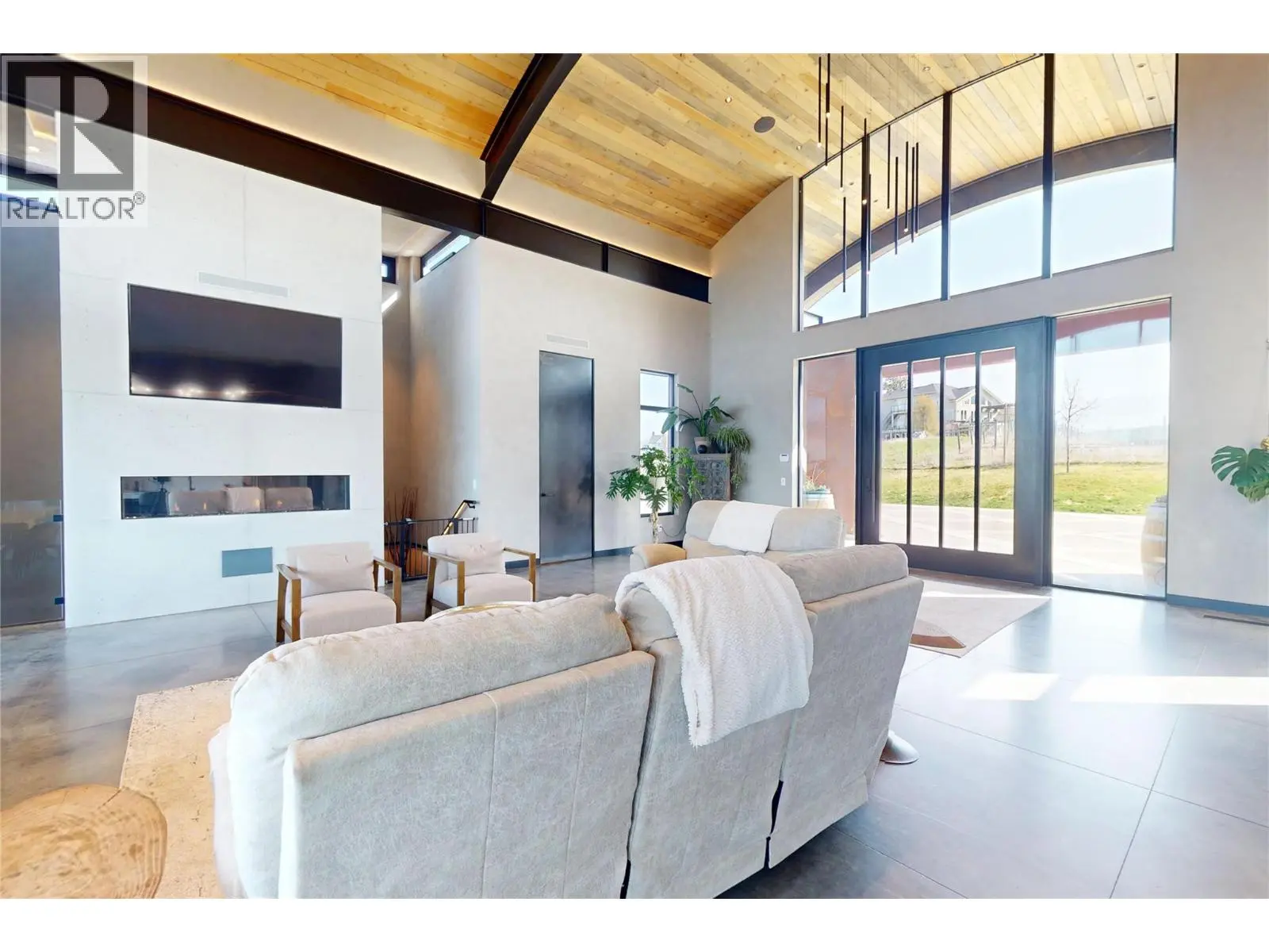 4275 Todd Road. Kelowna, British Columbia