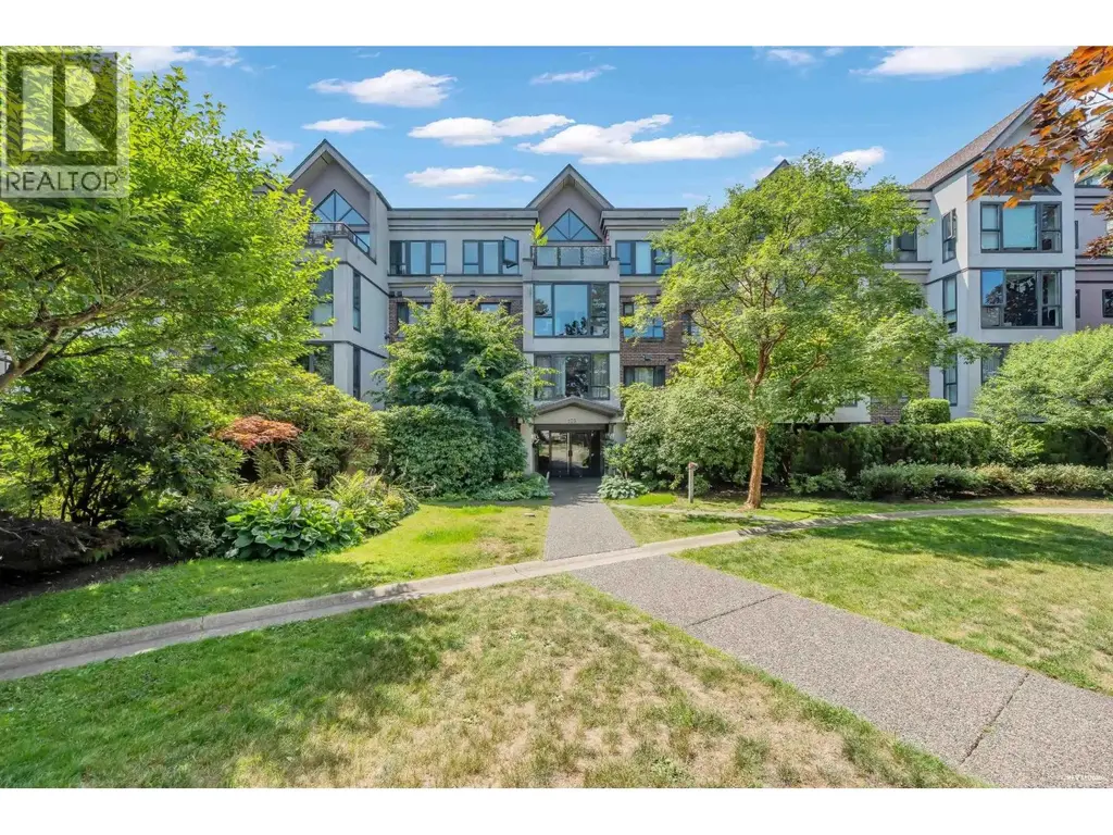 210 175 E 10th Street, North Vancouver