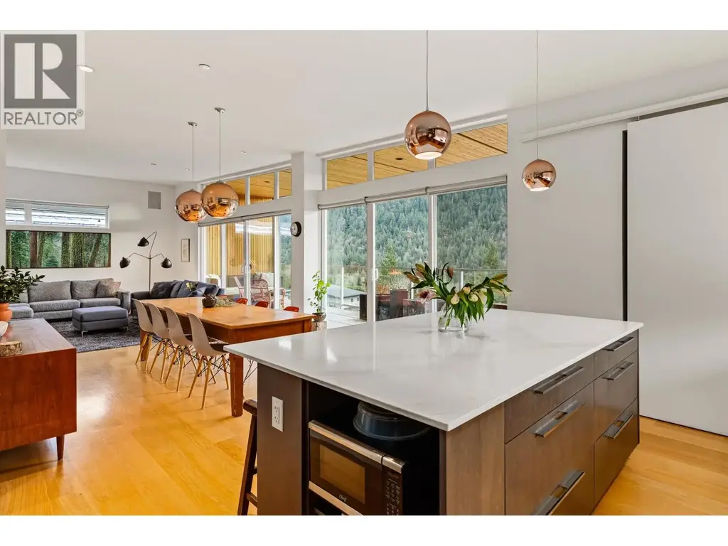 38555 Sky Pilot Drive, Squamish