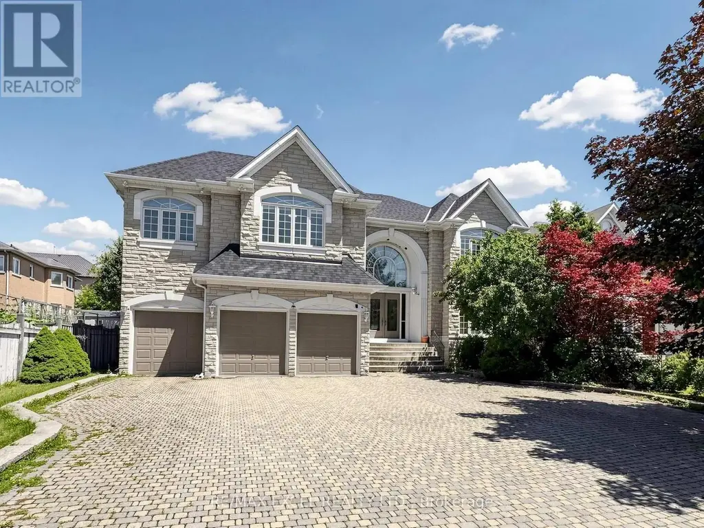16 Frybrook Crescent, Richmond Hill (Bayview Hill)