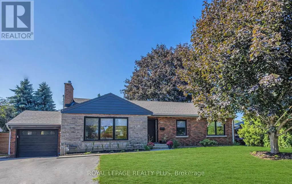 884 Eagle Drive, Burlington (LaSalle)