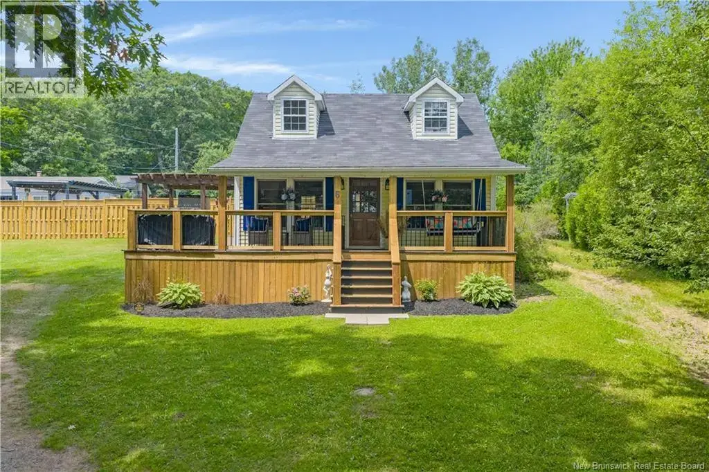 6 Maple Grove Lane, Cambridge-Narrows