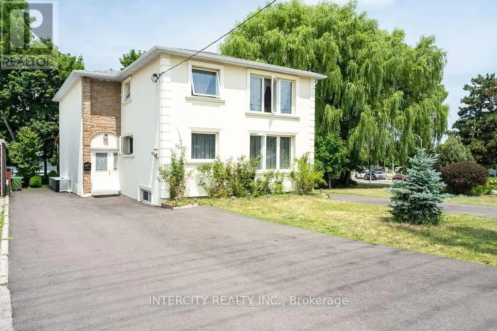100 Dixon Road, Toronto (Kingsview Village-The Westway)