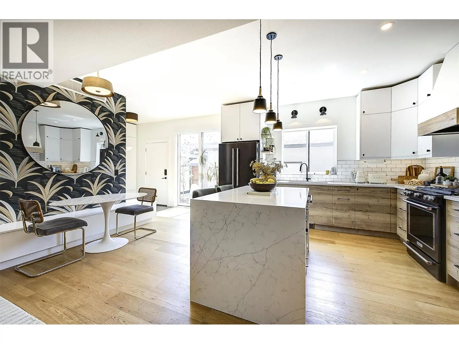 Photo of Listing #10394619