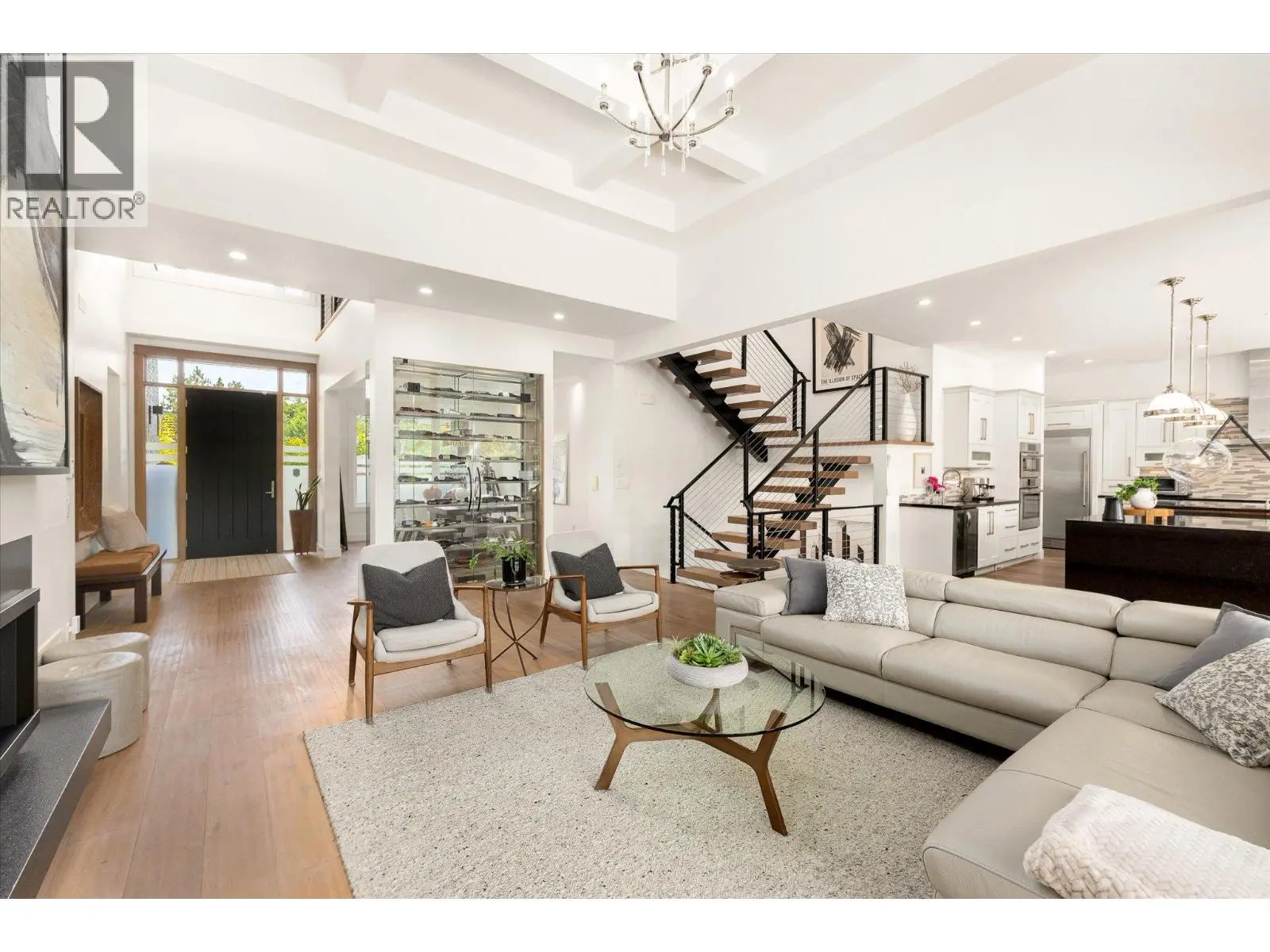 519 Metcalfe Avenue. Kelowna, British Columbia