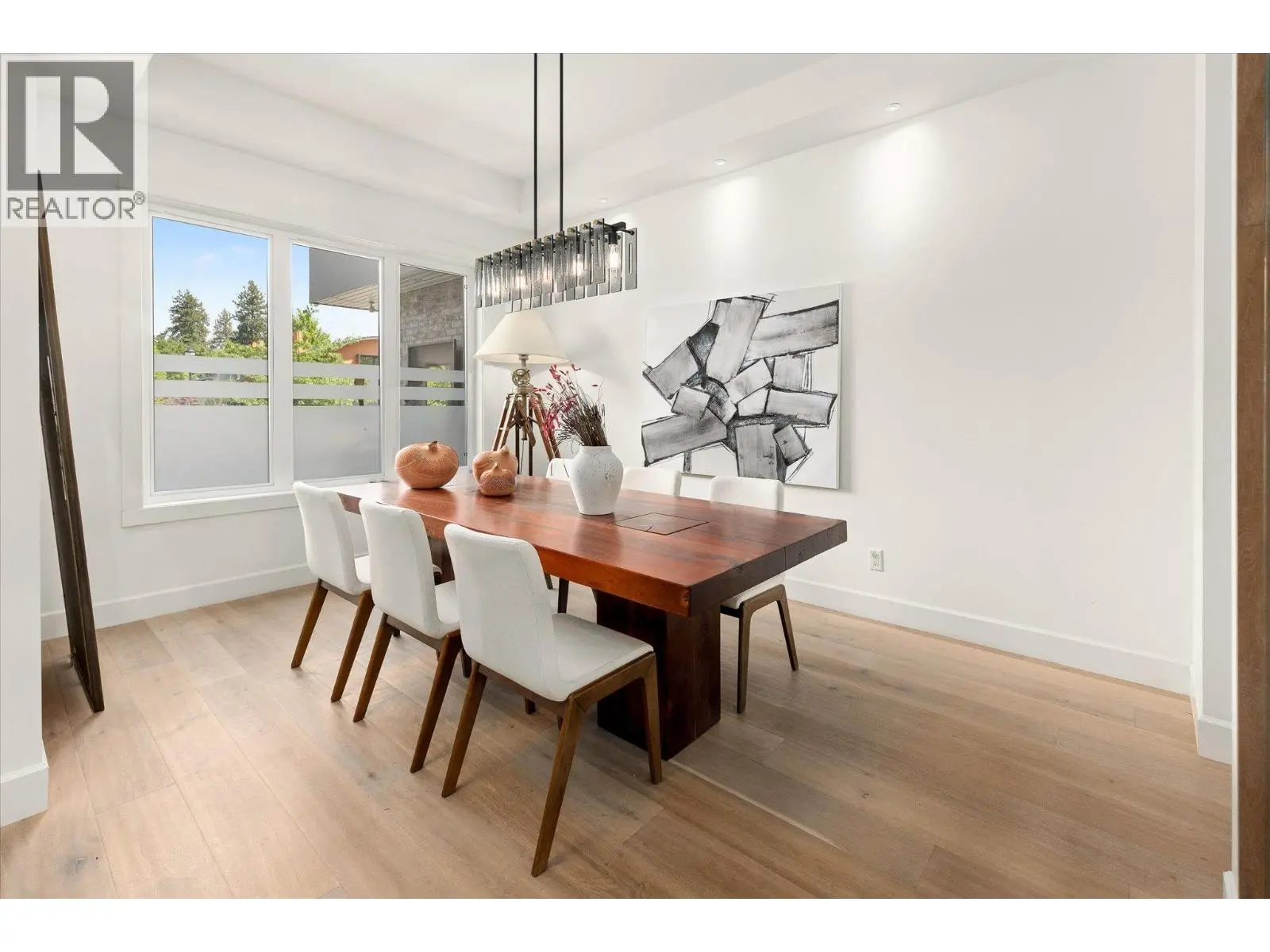 519 Metcalfe Avenue. Kelowna, British Columbia