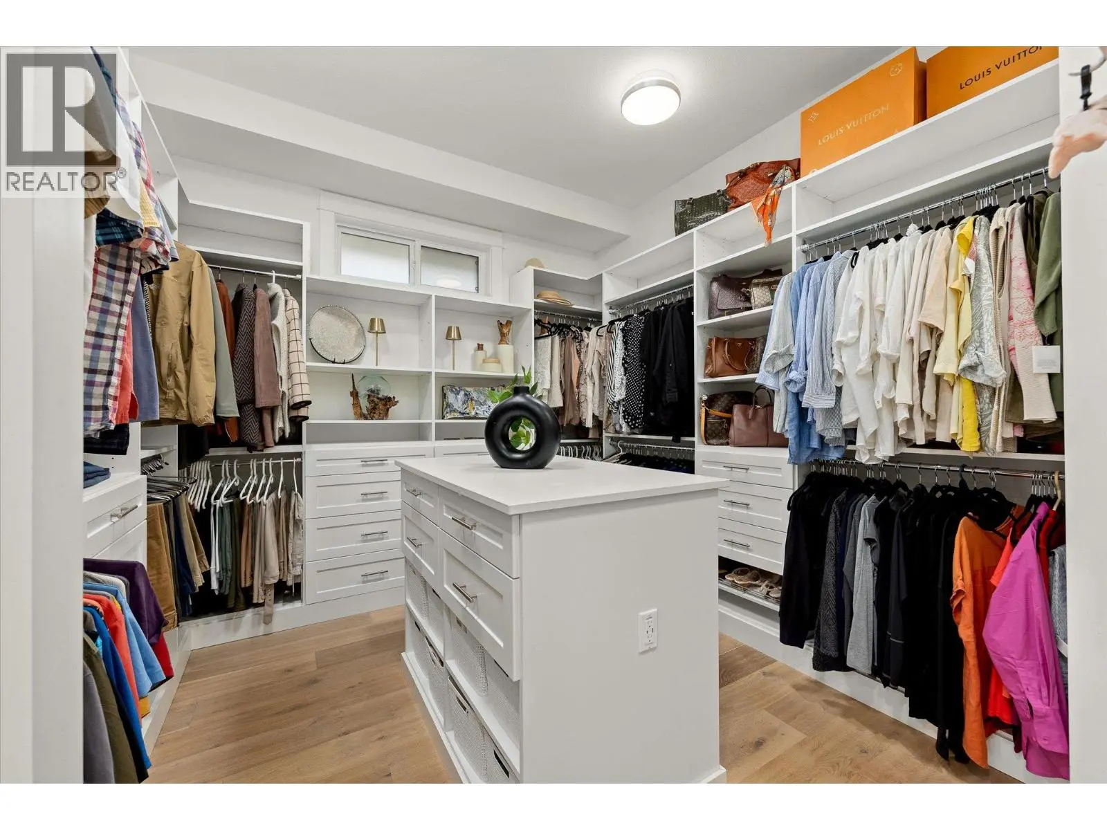 519 Metcalfe Avenue. Kelowna, British Columbia