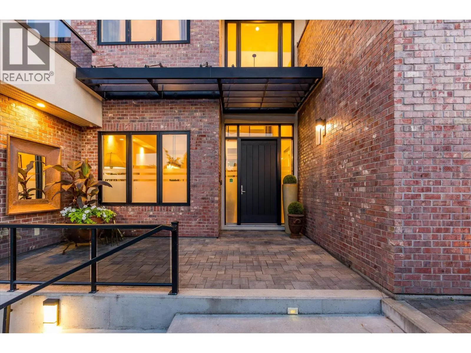 519 Metcalfe Avenue. Kelowna, British Columbia