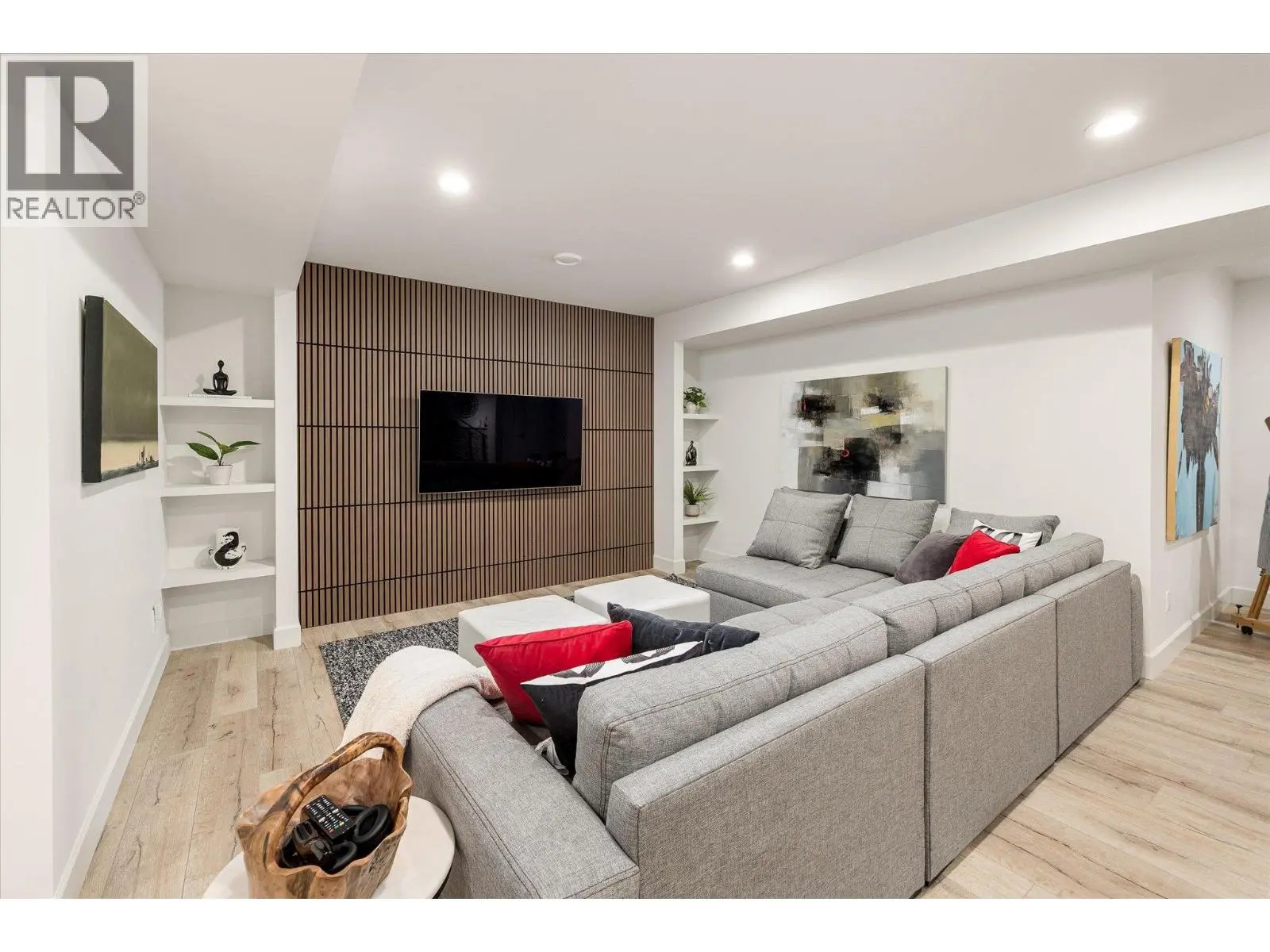 519 Metcalfe Avenue. Kelowna, British Columbia