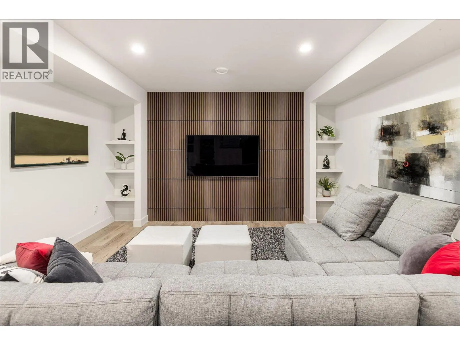 519 Metcalfe Avenue. Kelowna, British Columbia