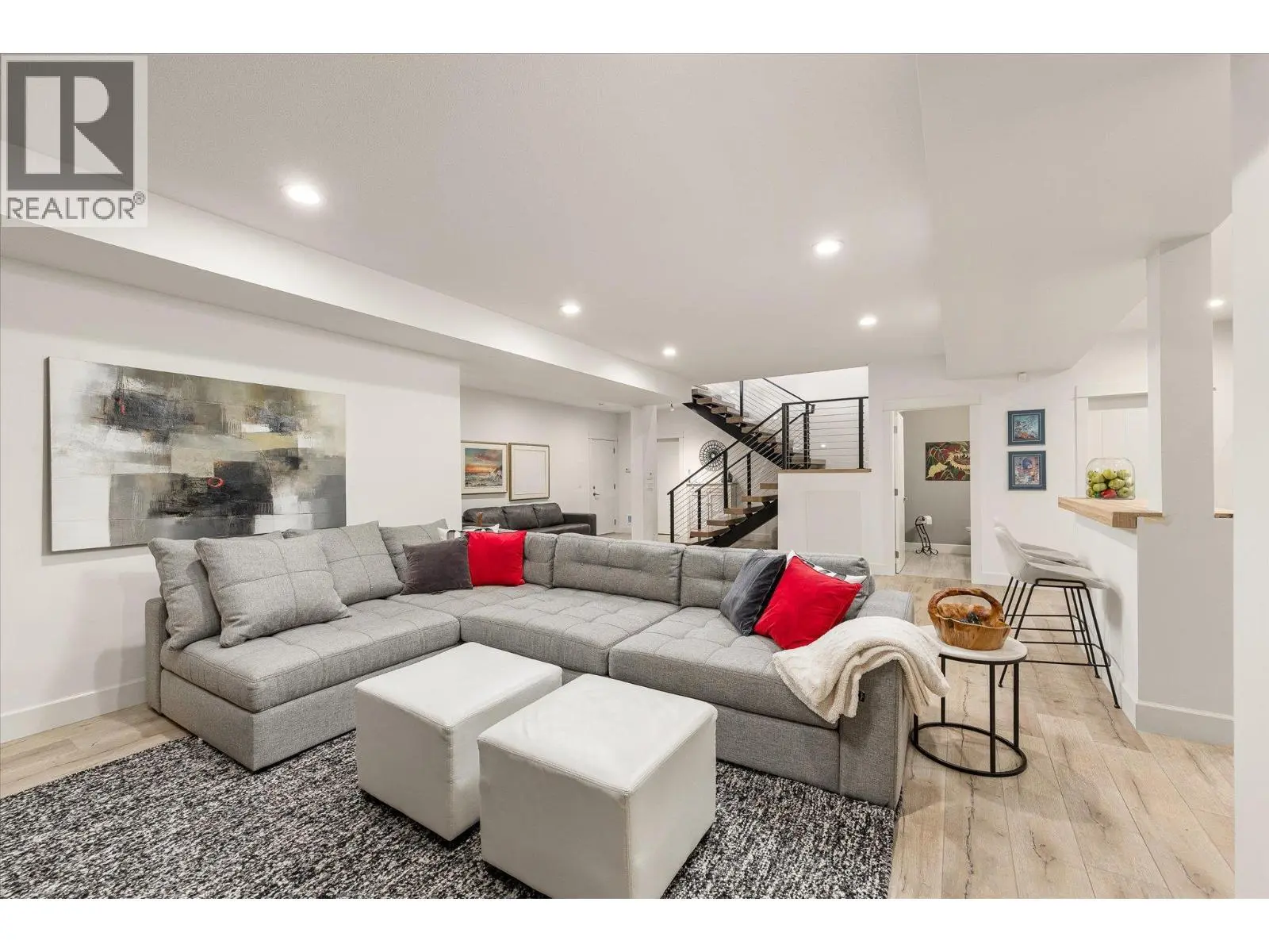 519 Metcalfe Avenue. Kelowna, British Columbia