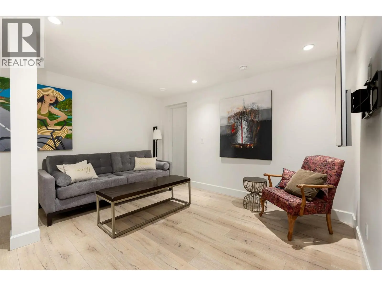 519 Metcalfe Avenue. Kelowna, British Columbia