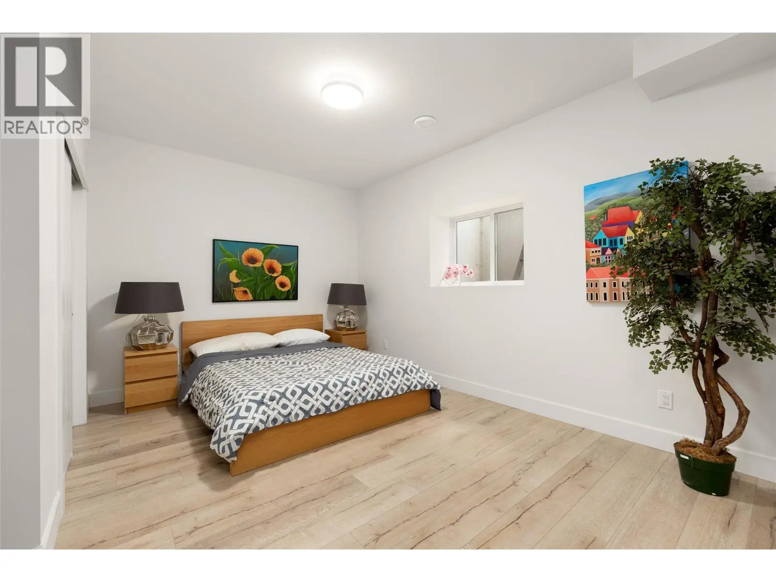 519 Metcalfe Avenue. Kelowna, British Columbia