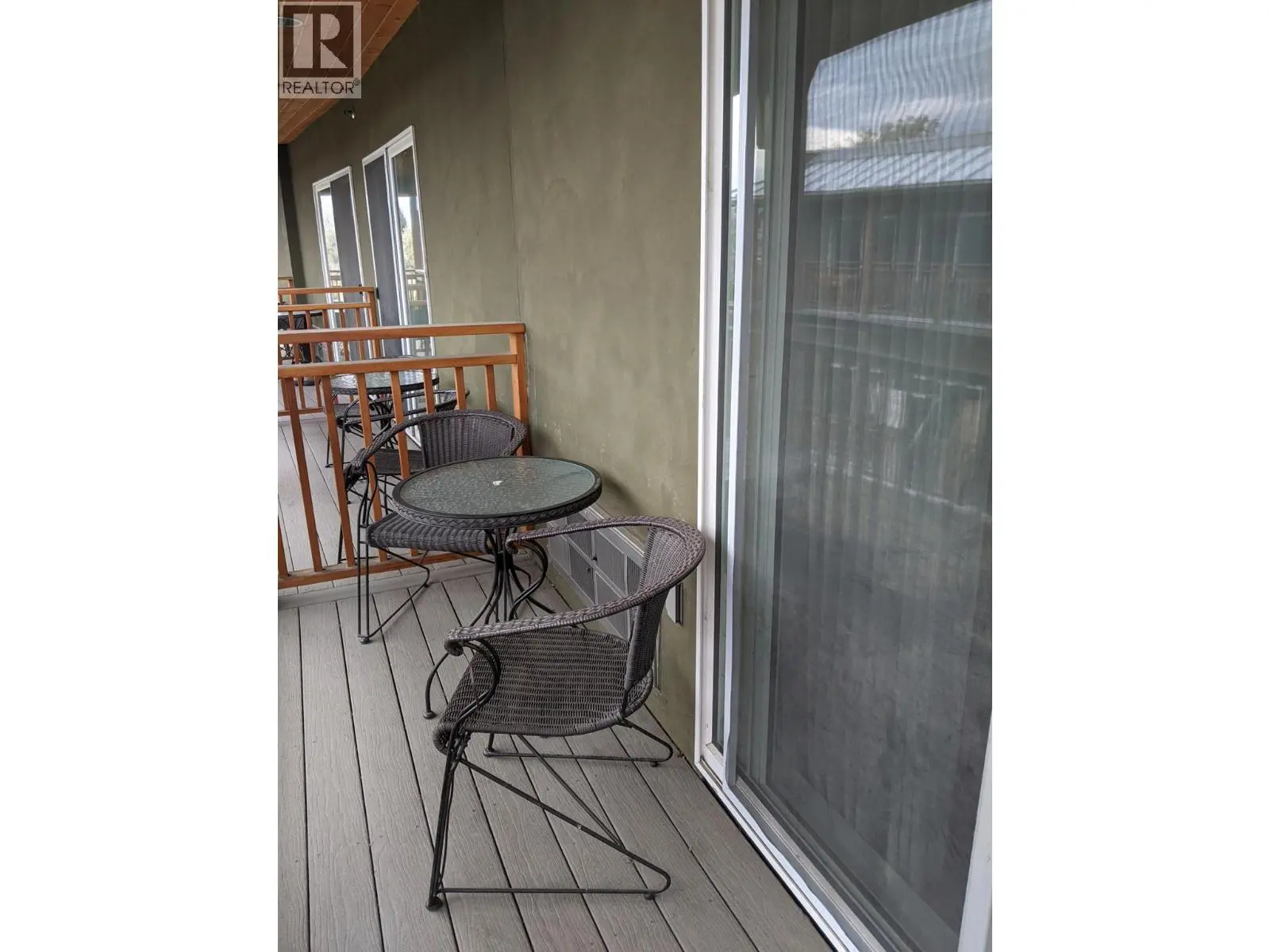 6203 Willow Avenue. Summerland, British Columbia